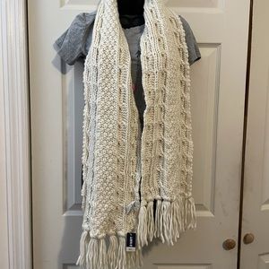 New old navy scarf